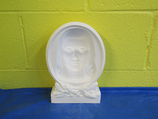Bust - Silhouette, Mary